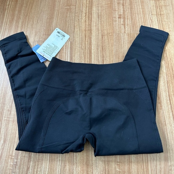 Lululemon Athletica Flow & Go Tights Sz 10 NWT - Picture 2 of 5
